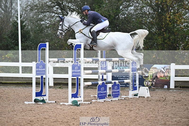 241102A-152443-06090 - SAT Cls 17 National 1.30 & 1.40m