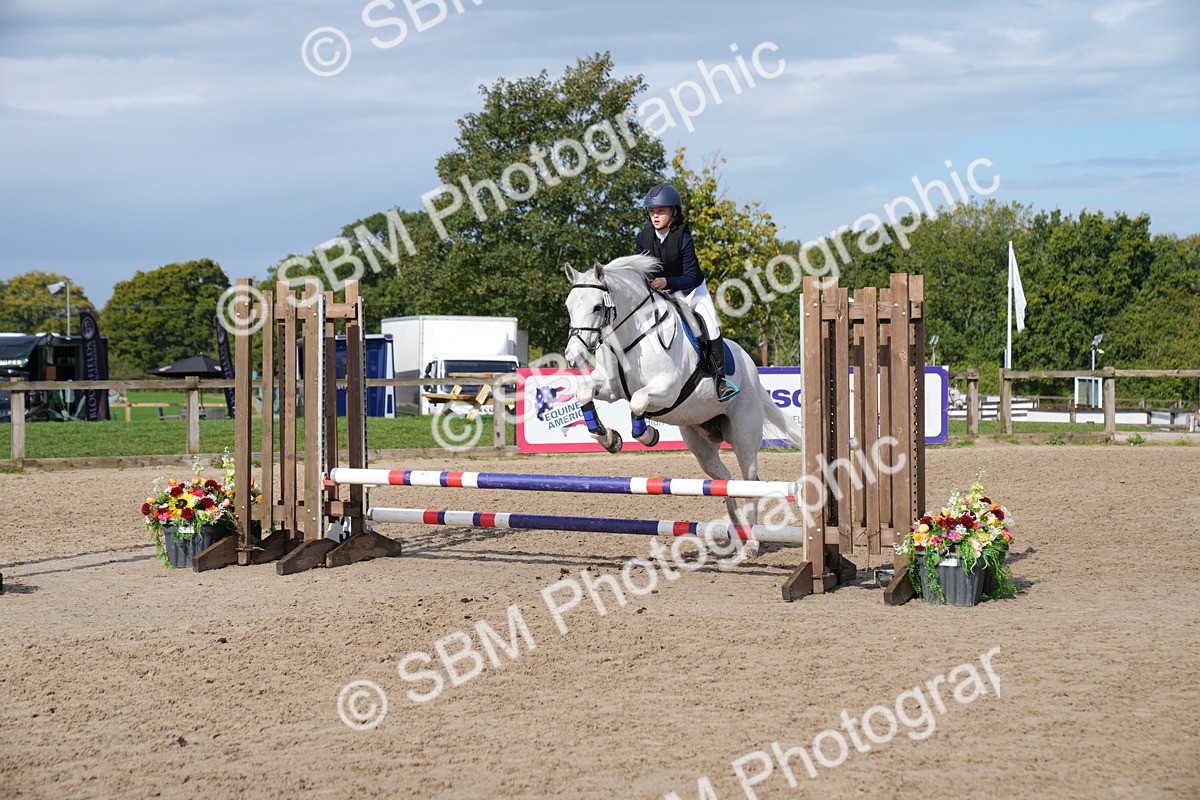 SBM_02389_J55 Clear Round 60cm - Paula Gray