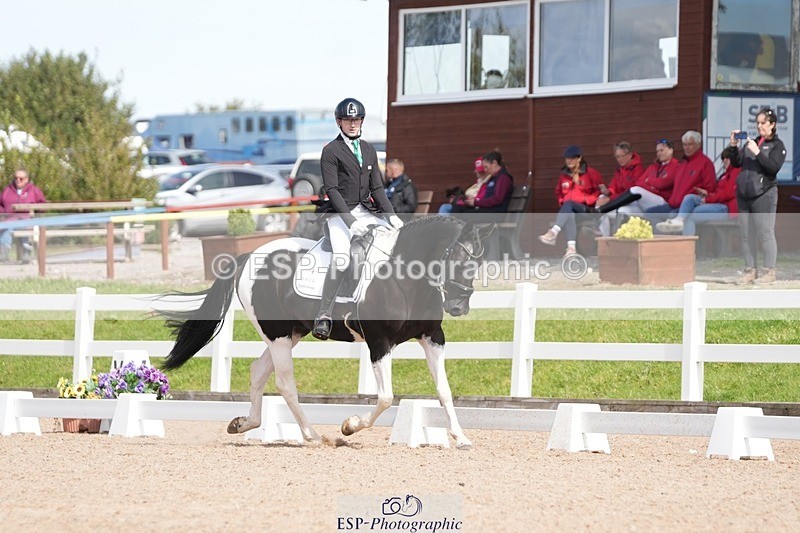 250906-135117-03775 - 020-Leo.De-ValentinoBarfields.Cosmopolitan