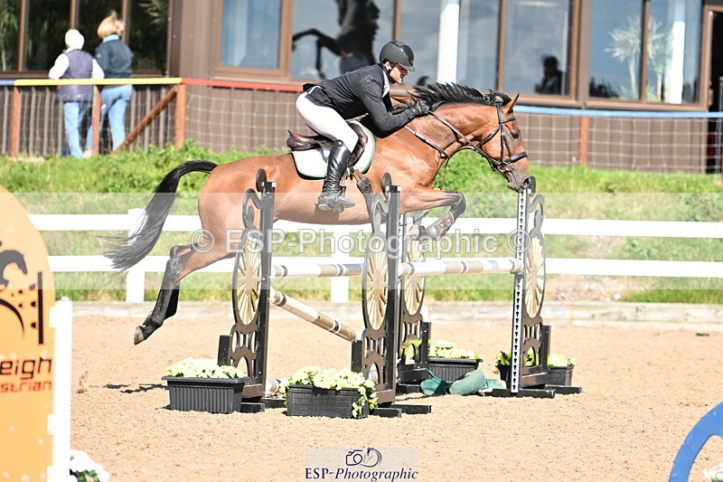 240914A-142845-07637 - Cls 24-S 1.05m Amateur Qualifier