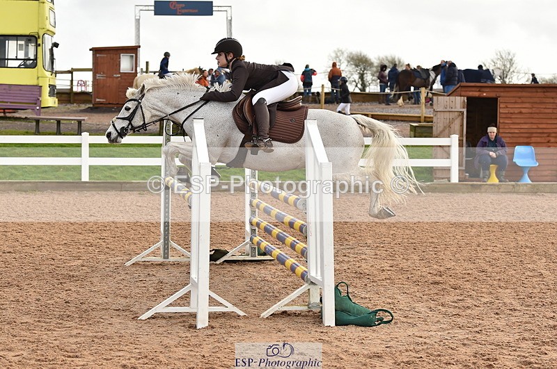 240210A-120430-01087 - Cls 8 Pony Newcomers & 1m Open