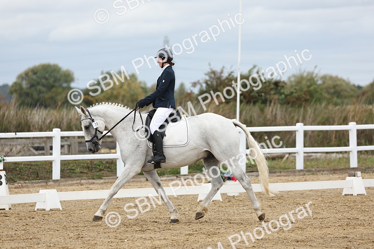 SBM_002657 - Class 7 - Novice 2 Warm Up