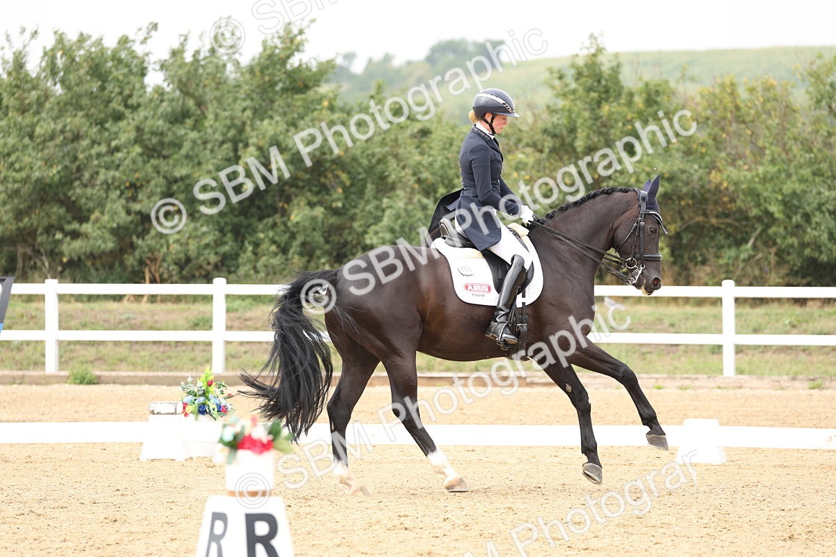 SBM_008239 - Class 10 - FEI INT I - 16.10-16.50