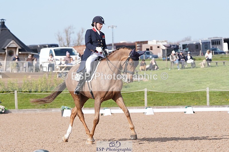 250404-162554-07705 - 138-fiona.bigwood-Donna.Bella