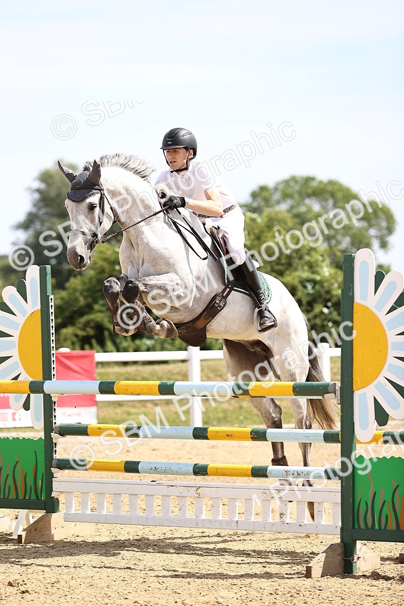 SBM_000605 - Class 15 - Redpost Equestian Senior Foxhunter - 1.20m