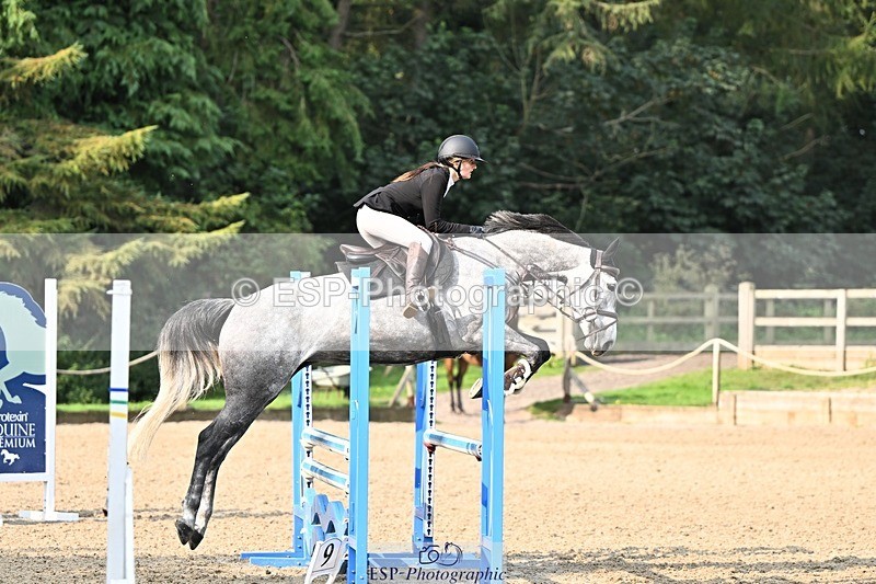 240818-090957-03328 - Cls 8A Snr British Novice