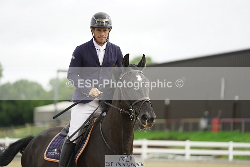 230728A-111128-01173 - Cls 8 Discovery & 1m Open