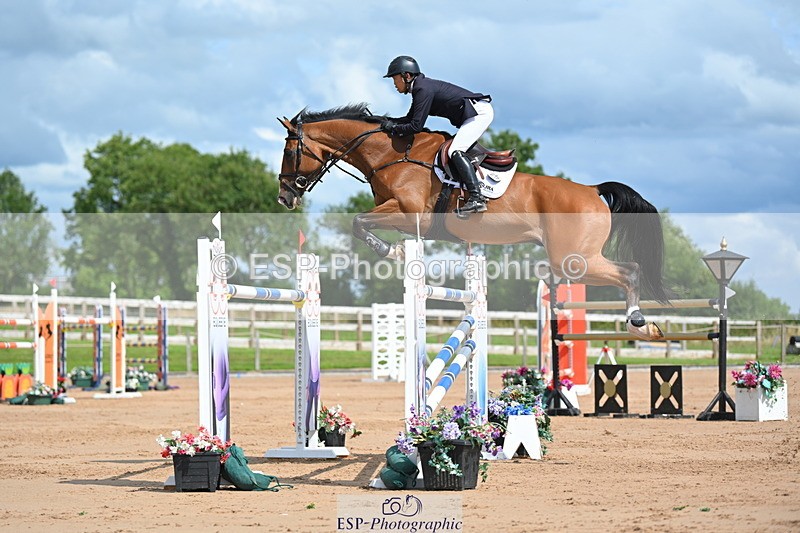 230721A-155645-07515 - Cls 10, 2 Star Big 1.45m Start to break