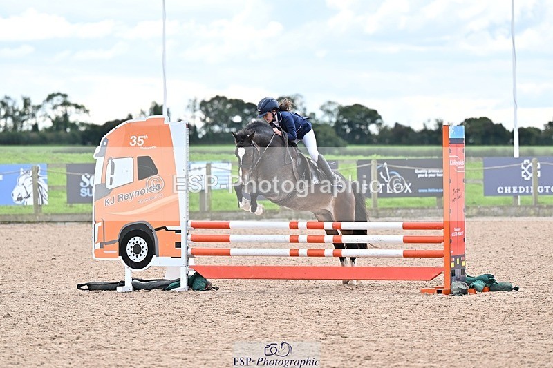 250921-145700-03967 - Cls 20 Pony 80cm Derby