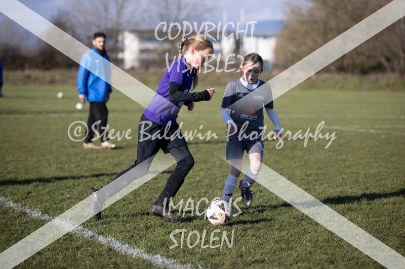 1DX31476 - 2026-01-17 FC Abbey Meads U9 Purple Girls V Develop FC U9 Girls