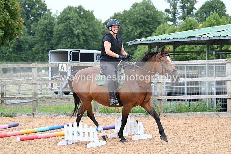 WJ7_8554 - Poles 11:00am