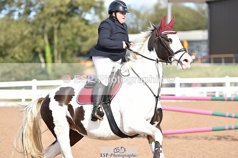 231015A-130440-08193 - Cls 25 95cm Amateur Q 2nd R