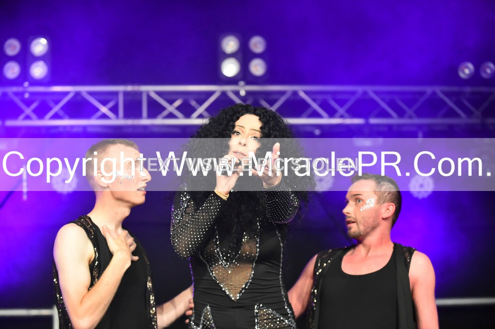 SH4_6890 - The Cher Experience