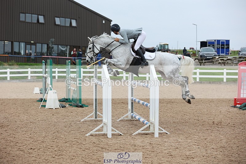 241101A-140024-02333 - FRI Cls 6 Foxhunter and 1.20m Open