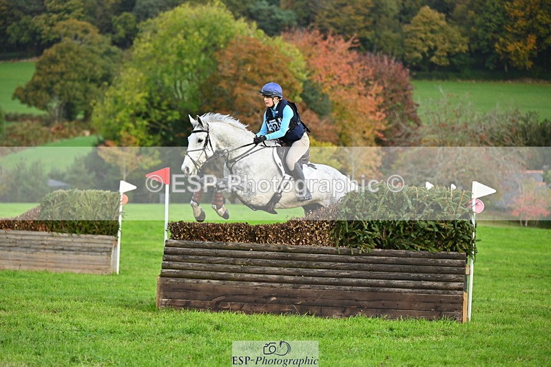 251025A-100036-16493 - D-329-Clementine.Montgomerie