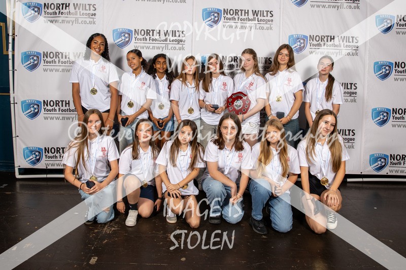 1DX30214 - Div 2 Ferndale Rodbourne FC Girls
