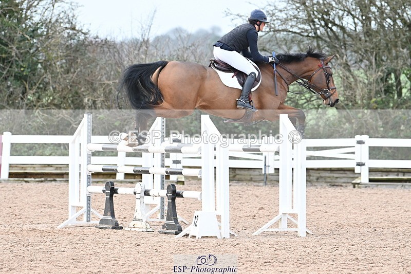 231208A-135943-01067 - Cls 6 Foxhunter & 1.20m Open