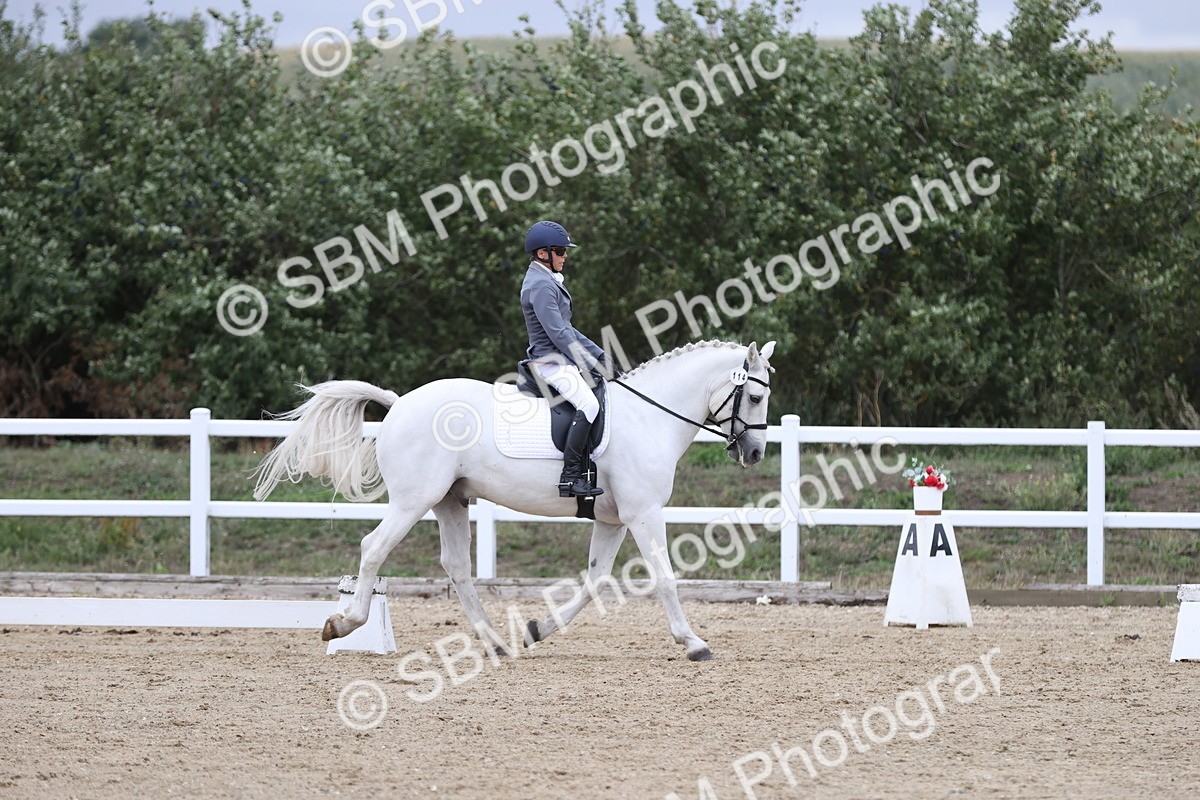 SBM_004269 - Class 9 - Novice 3 Champs