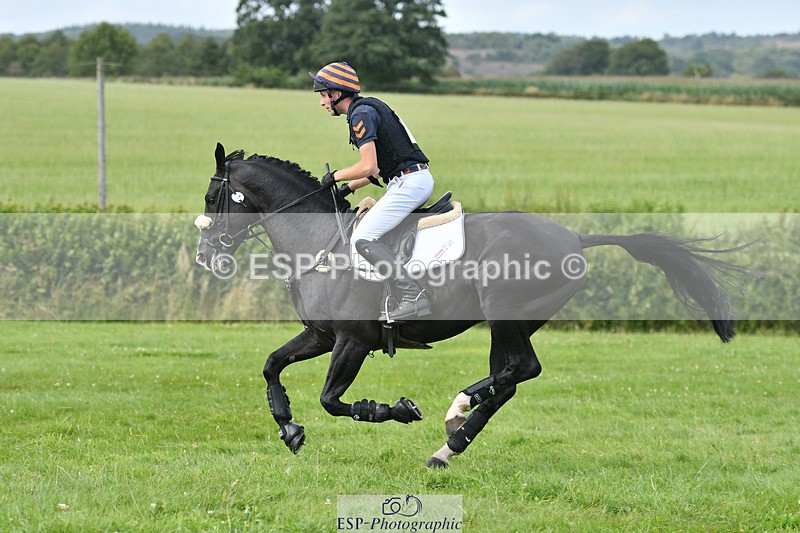 240804-155158-17777 - 616-Max_Forster-HEVANS_ROYAL_REVOLUTION