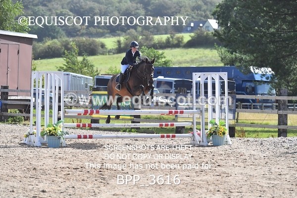 BPP_3616 - CLASS 4 Senior BritiNovice/ 90cm Open