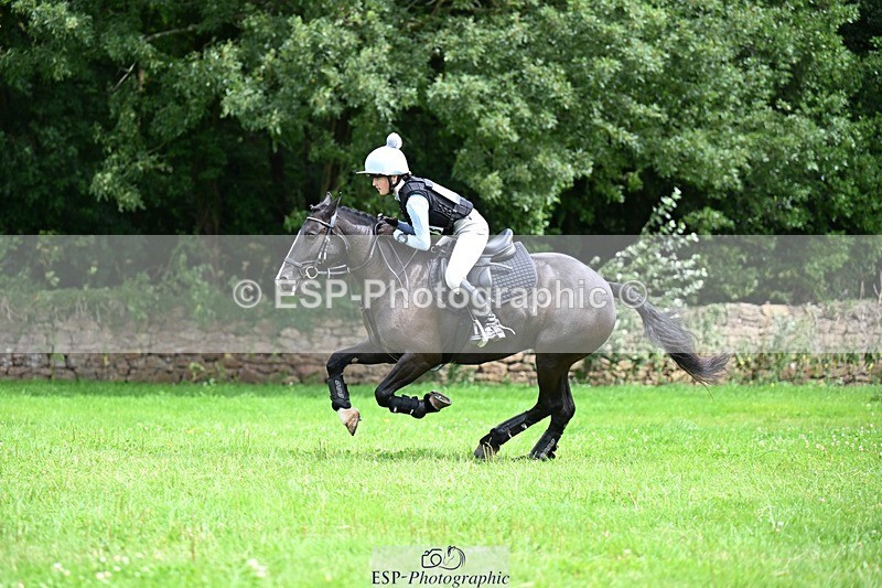 240803-133454-06642 - 153-Eleanor_Blewitt-CARRY_ON_PRINCESS