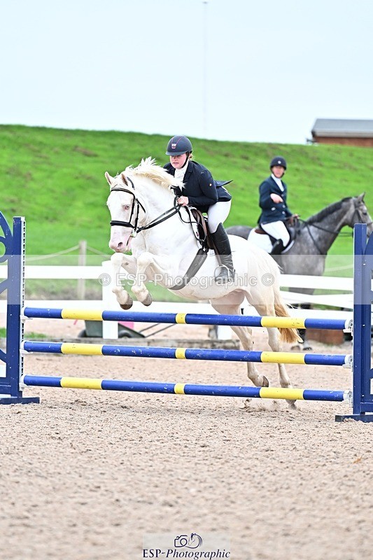 251015-103559-00059 - Cls 1 British Novice and 90cm Open