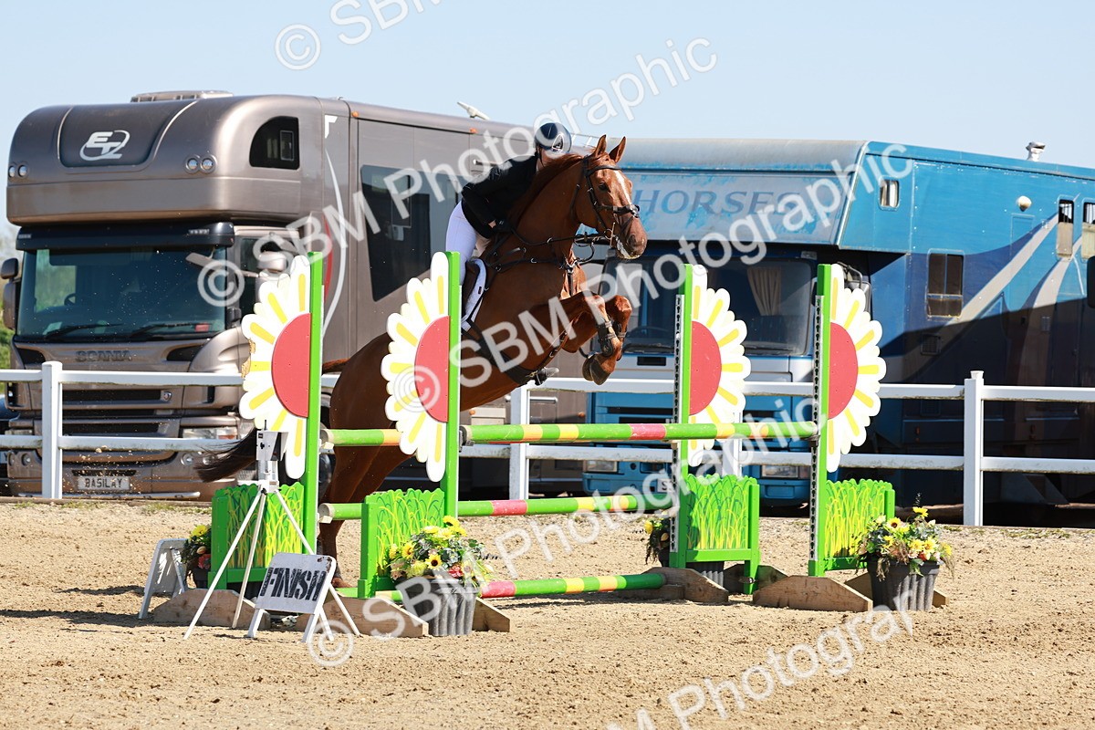 SBM_004514 - Class 17 - Senior Newcomers - 1.10m