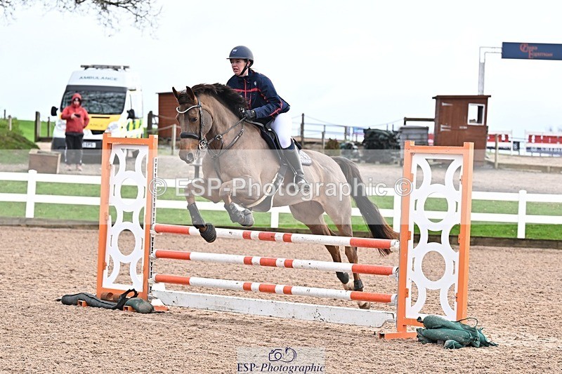 251119-100502-00063 - Cls 1 British Novice and 90cm Open