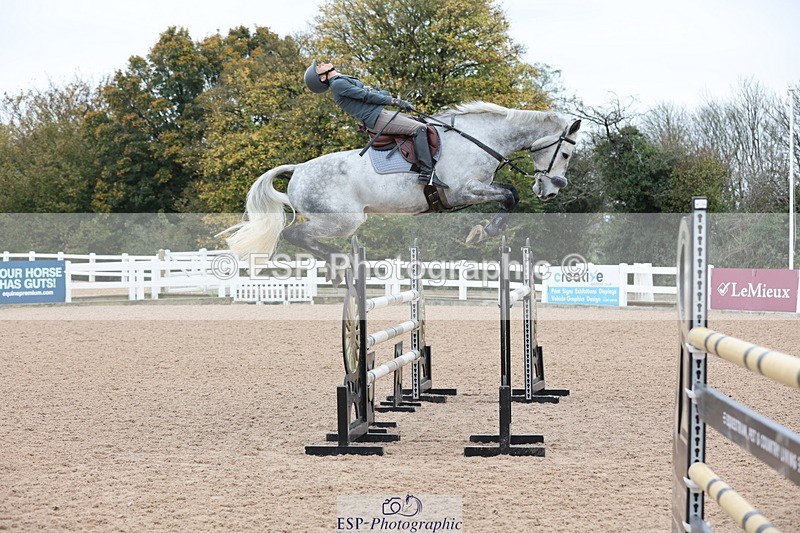 241101A-111536-01302 - FRI Cls 5 Newcomers and 1.10m Open