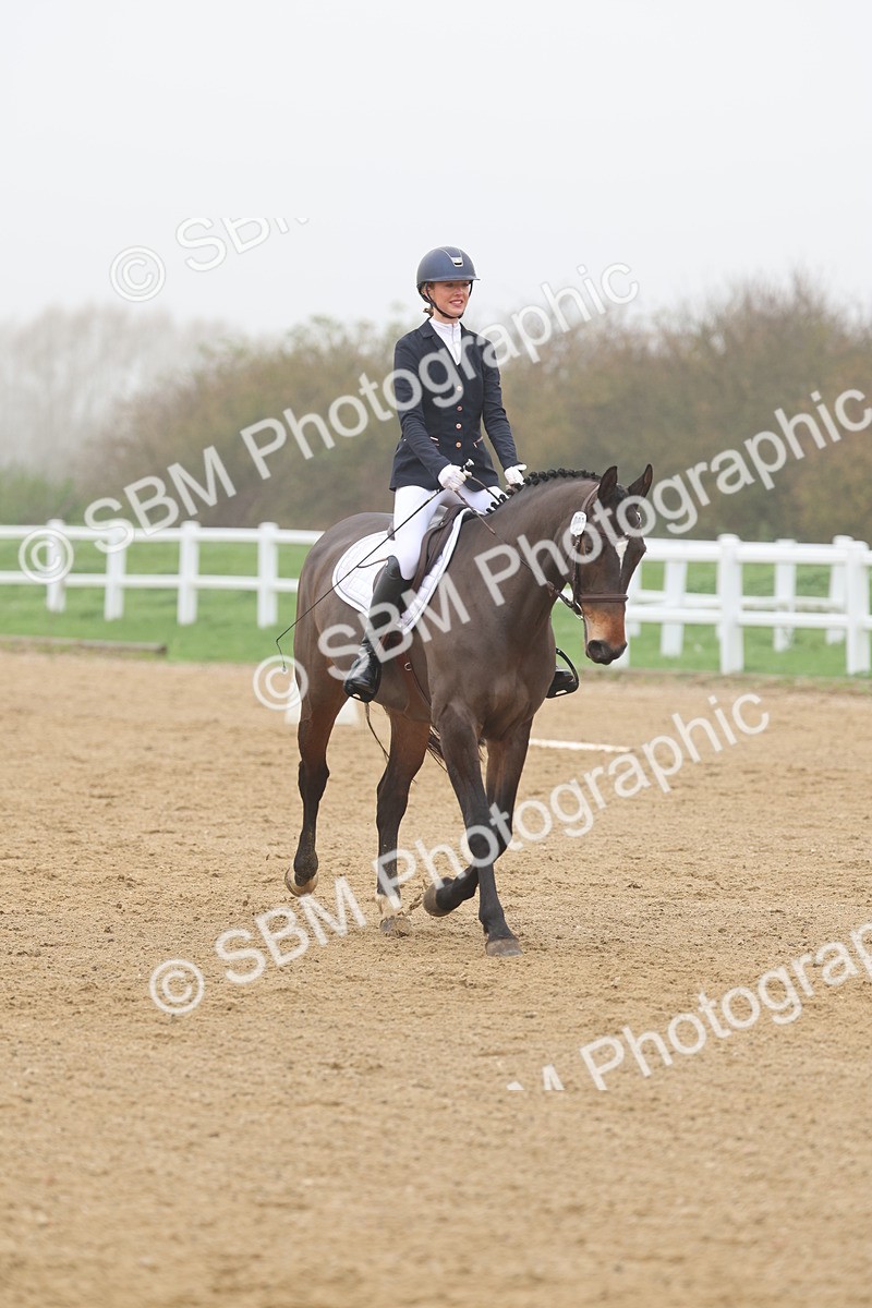 SBM_002016 - Class 5 - Novice 27