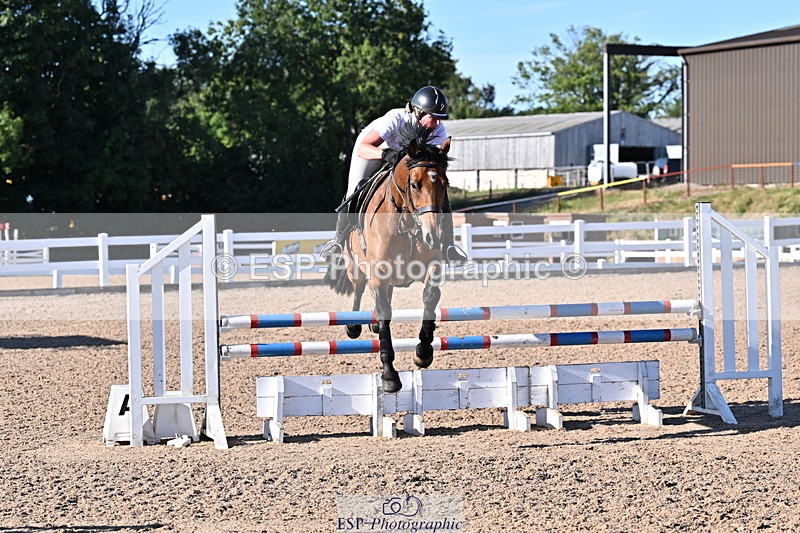 250708A-183707-00598 - 90cm Classes