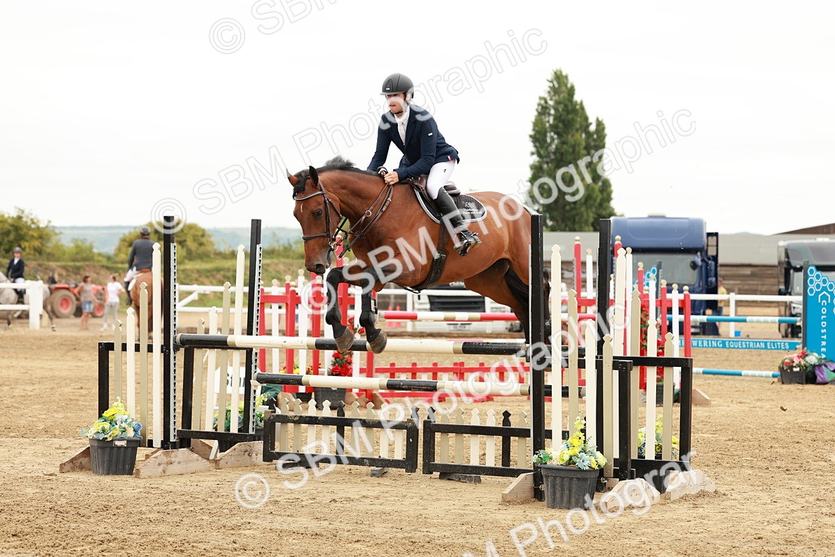 SBM_016653 - Class 20 - Senior Newcomers - 1.10m