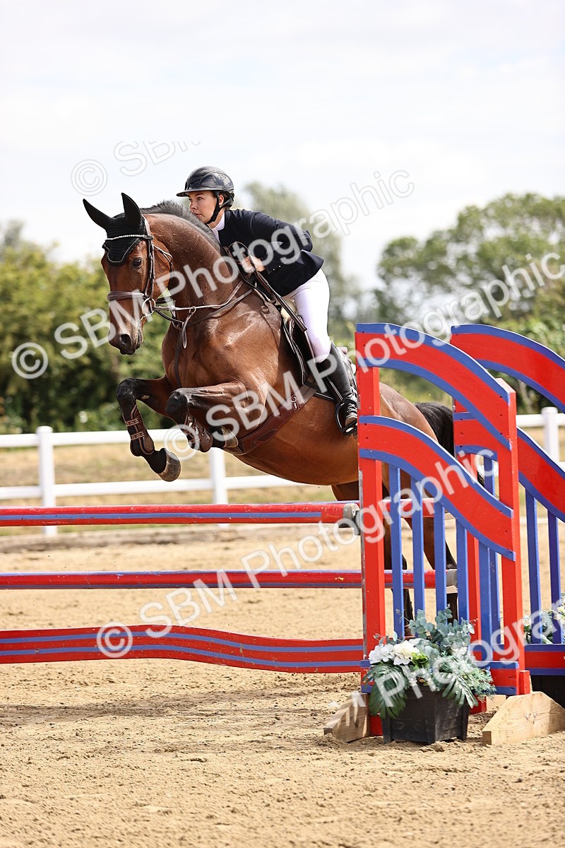 SBM_009720 - Class 8 - Senior Newcomers - 1.10  Open