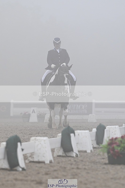 250907-145835-09001 - 106-Lucy.HamblettGalliano.Gold.Dust