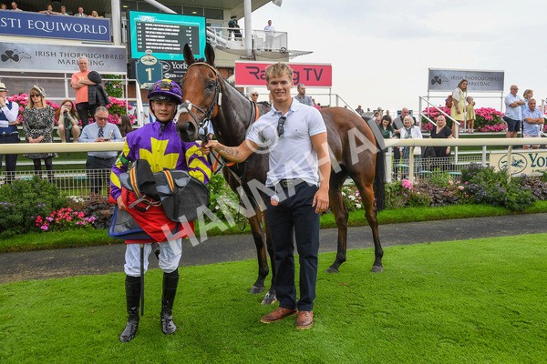 100923-Pony Race 2-Its Fatherted-0113 - Pony Race 2 12.45 The Dragon (TV and Film) Studios Pony Race 148cm & Under