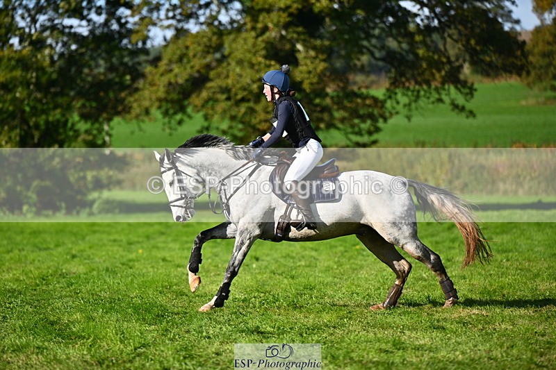251025A-125155-19290 - F-451-Olivia.Clothier