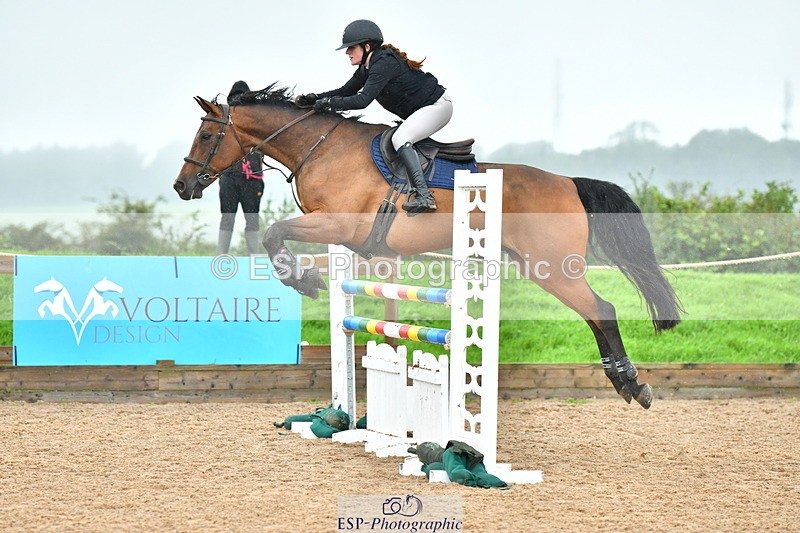 230805A-104856-00206 - Cls 2 Snr Newcomers & 1.10m Open