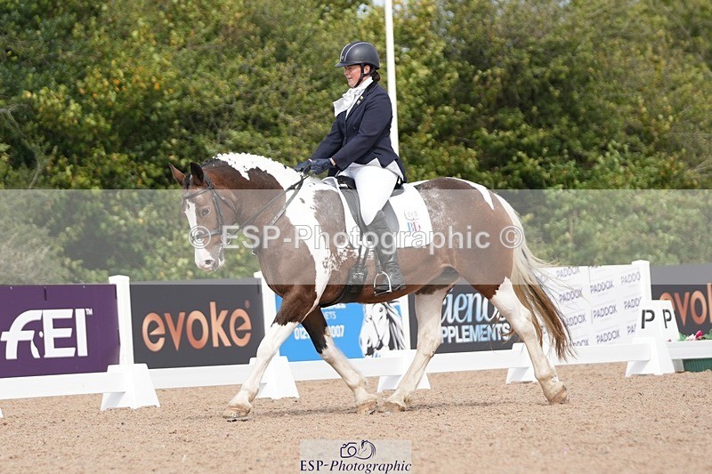 250906-113918-02042 - 080-Rebecca.MorrisSally.XIII