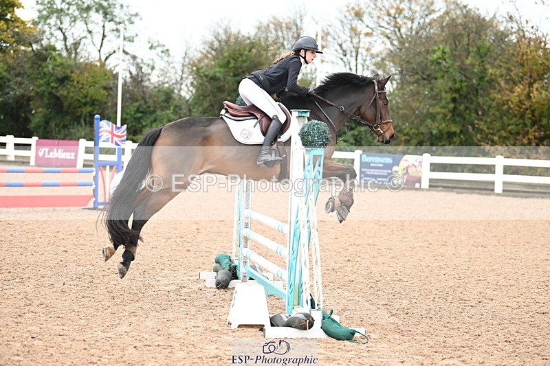 241023A-111657-00504 - Cls 1 British Novice and 90cm Open