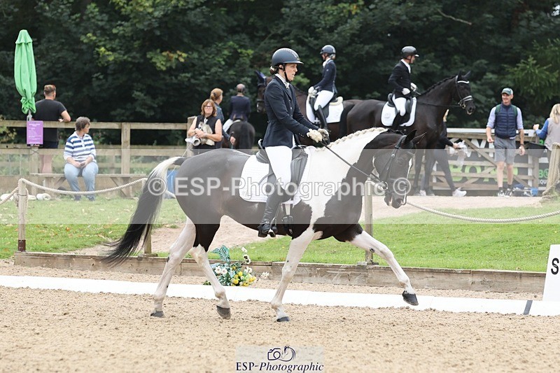 240810-114046-02935 - 189-Emma.Jenkinson-Fleur.C