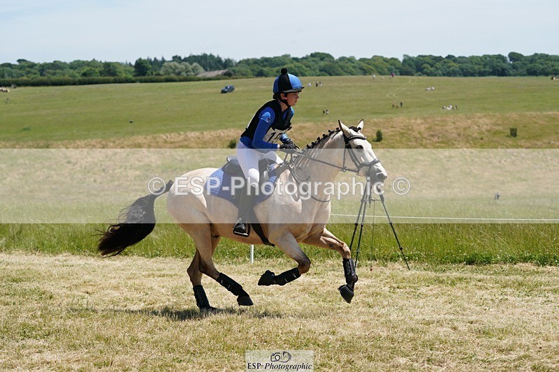 240629X-133942-3365 - 151-Issy_Baldock-CREGGS_DUN