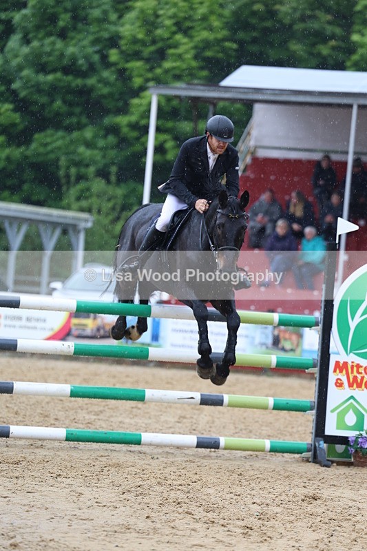 3E7A7508 - Class 8: Senior Foxhunter/1.20 open