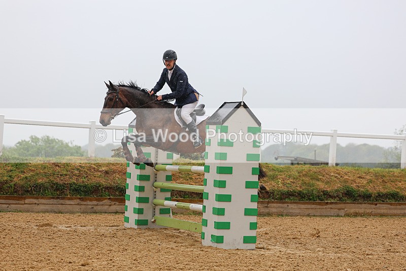 3E7A7199 - Class 7: Senior Newcomers/1.10m open