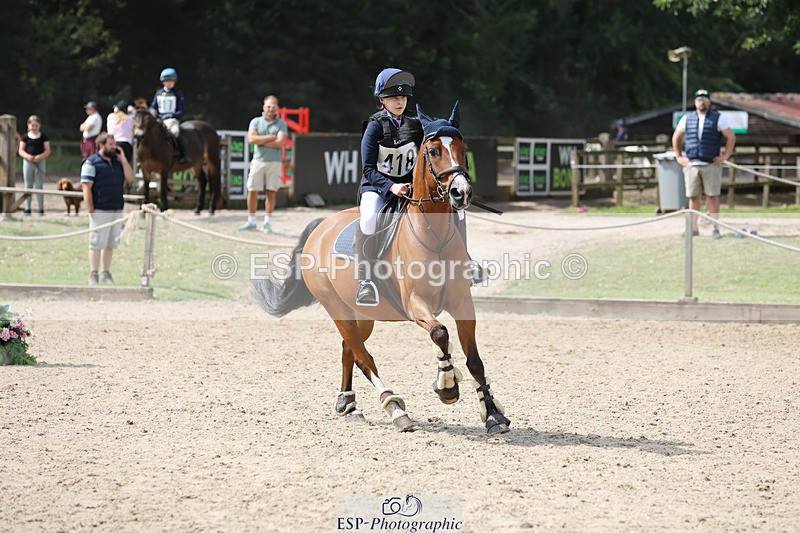 240823X-130123-17056 - 60cm R1 11.30 to 13.30