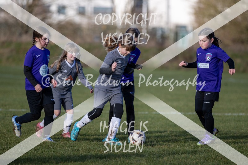 1DX31098 - 2026-01-17 FC Abbey Meads U9 Purple Girls V Develop FC U9 Girls