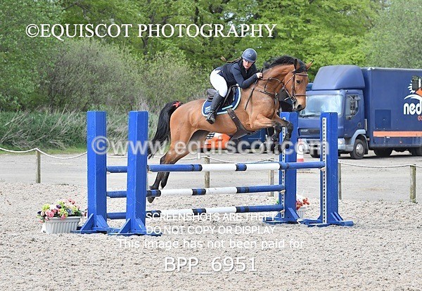 BPP_6951 - CLASS 4 FRI Senior BritiNovice/ 90cm Open