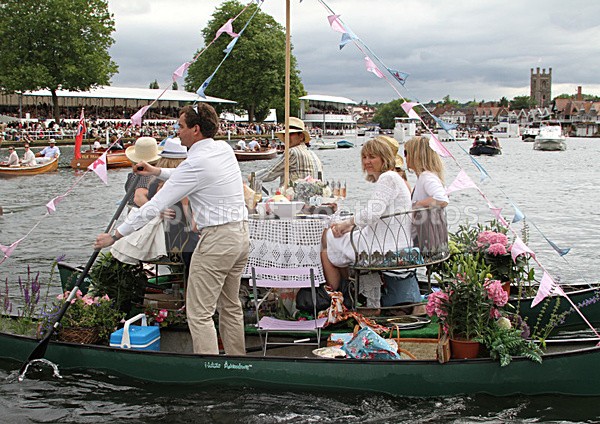 100702 MOBILE ADVENTURE  IMG_9665 - HENLEY REGATTA - FRIDAY 2nd JULY 2010