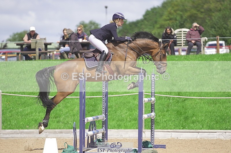 230806A-124426-02053 - Cls 14 Snr Foxhunter & 1.20m Open
