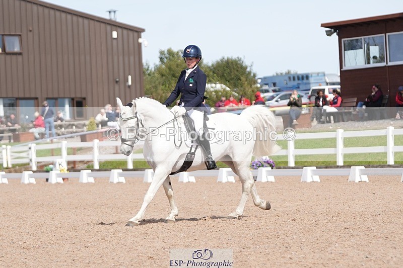 250906-135845-03824 - 067-Laura.PercyConobola.Cascade