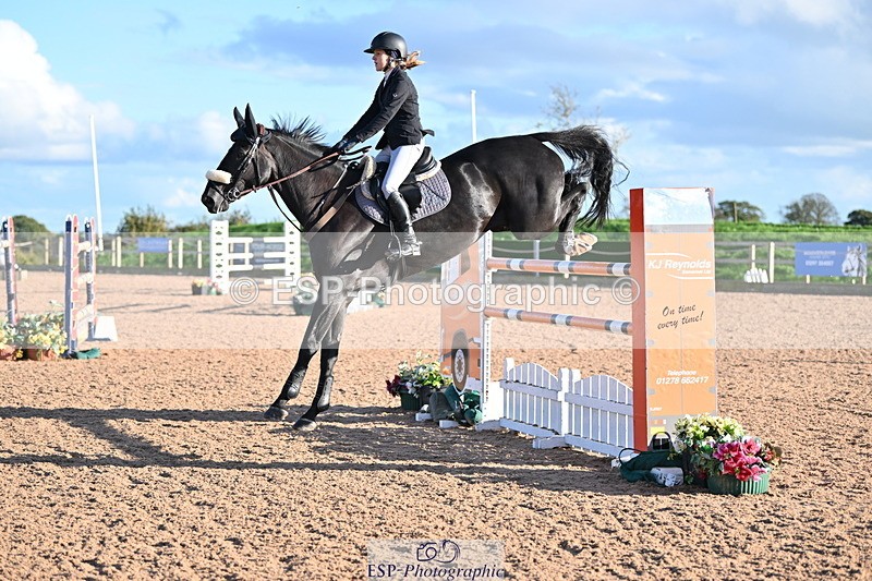 231014A-182230-06562 - Cls 21 National 1.30 & 1.40m Open